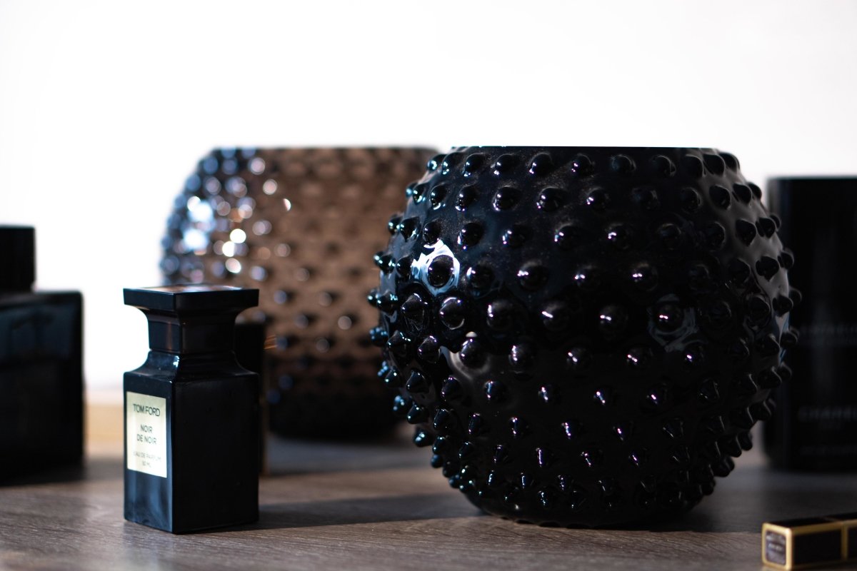 Black Hobnail Vase - KLIMCHI