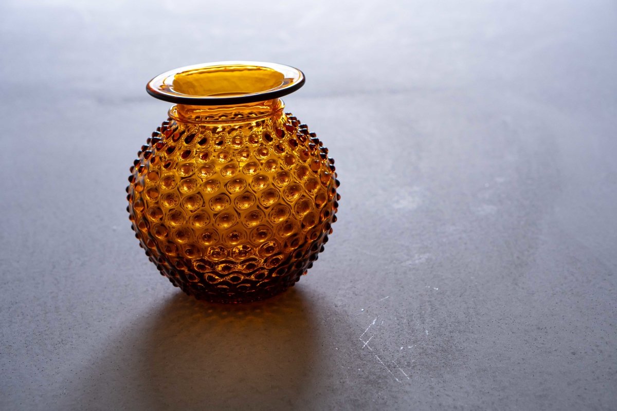 Amber Hobnail Collar Vase - KLIMCHI